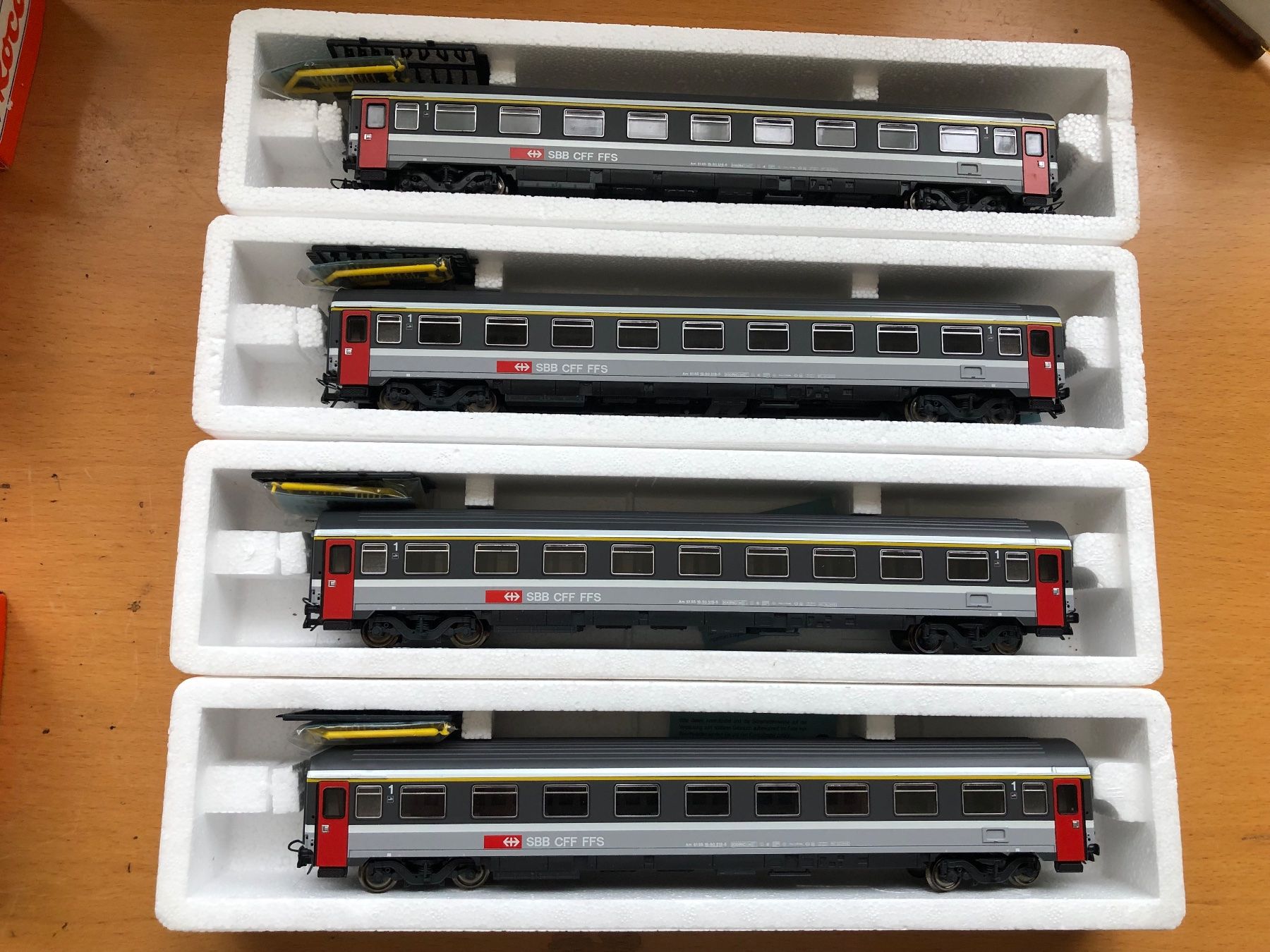 Roco Modellini di ferrovie: Roco 4er Set 44356 NEU – Nuovo (secondo la descrizione) da Ostermundigen venduto da Garmin03 1