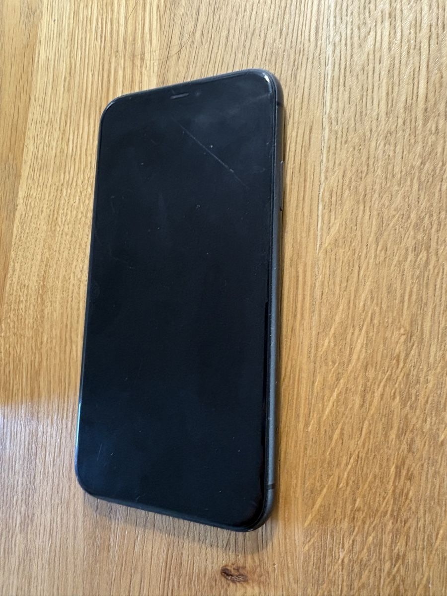 Apple Handys / Smartphones: Apple iPhone 11 256 GB schwarz – Gebraucht aus Zunzgen von Ebnet12 5