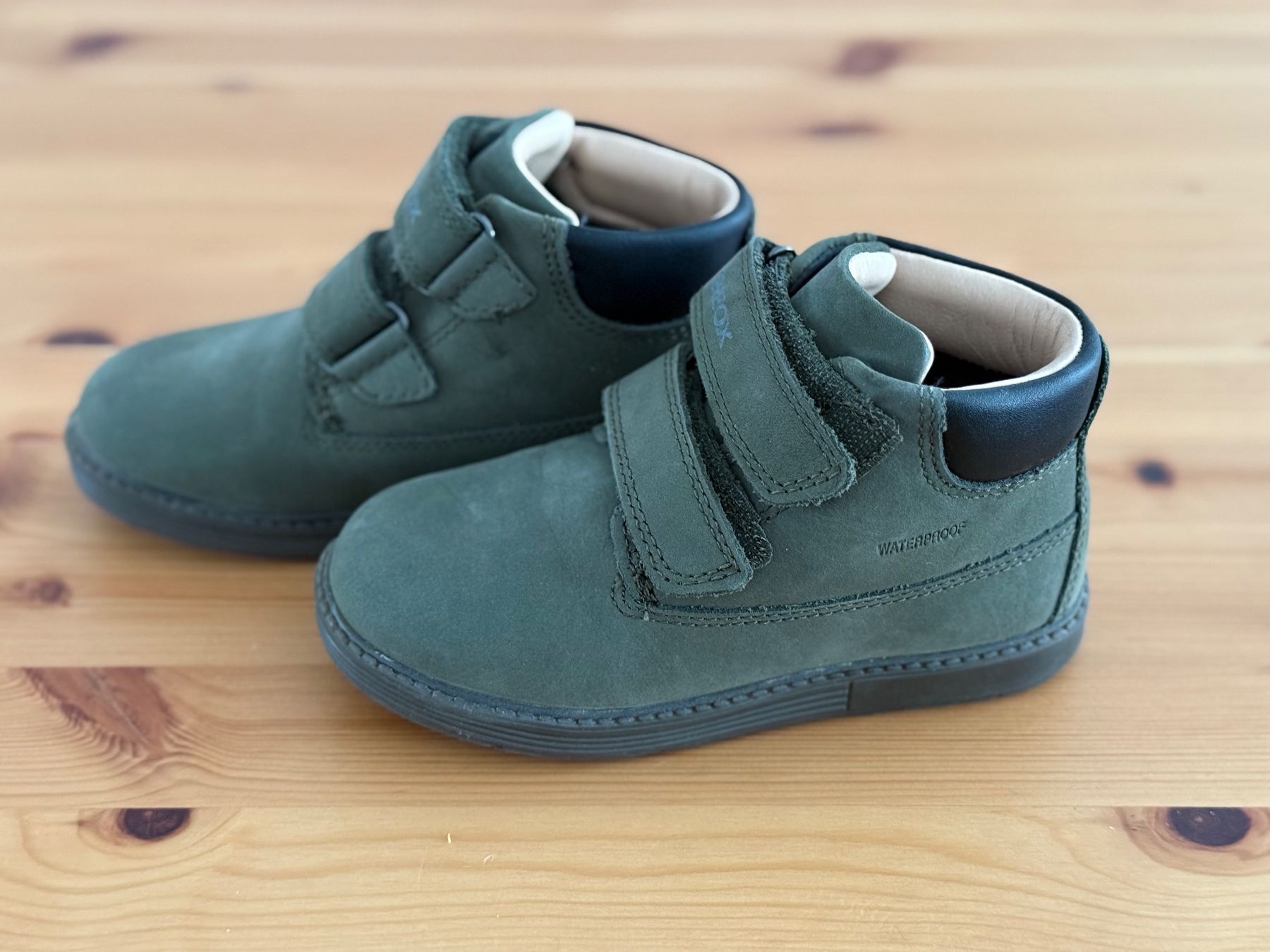 Geox Scarpe per ragazzi: GEOX HYNDE Waterproof Leder Stiefelette Gr 25 – Nuovo (secondo la descrizione) da Richterswil venduto da Eunoia85 2