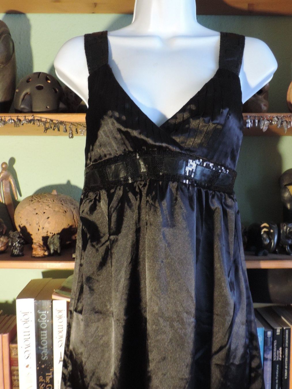 Kleider: robe noire satin – Gebraucht aus Genève von Axelle333 1