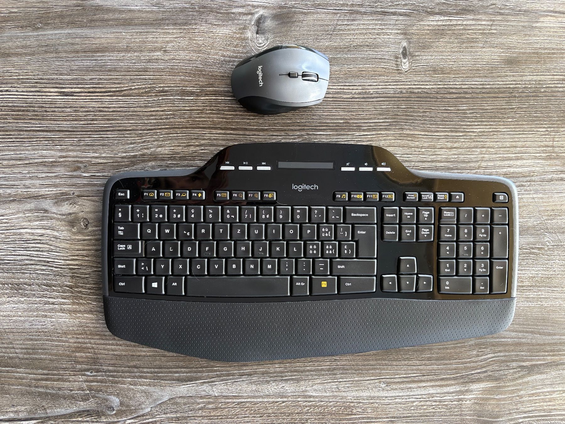 Logitech Tastiere: Logitech Tastatur und Maus Set – Usato da Hausen AG venduto da Blade60