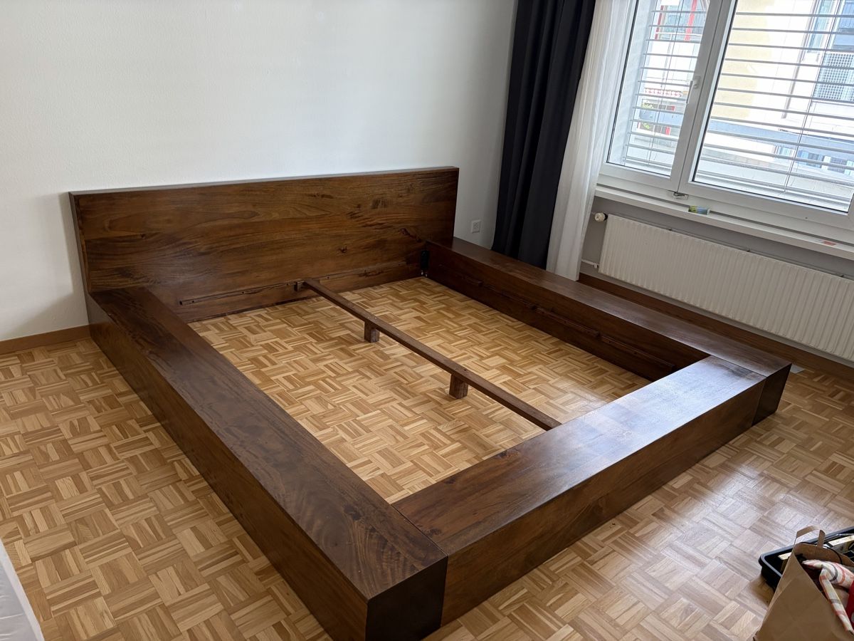 Letti: Massivholzbett ohne lattenrost (for 180 x 200cm) – Nuovo (secondo la descrizione) da Zürich venduto da Ridhima 1