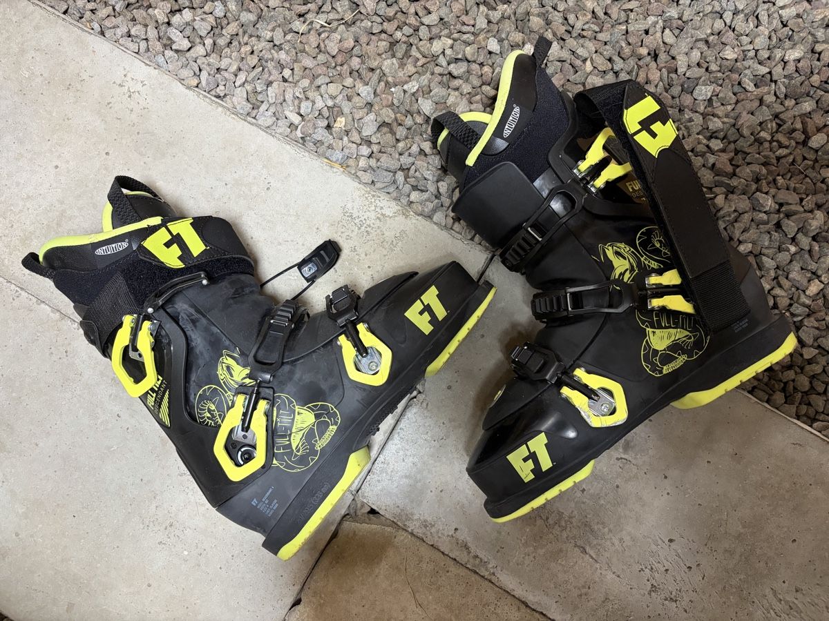 Atomic Sci: Lot atomic FT skis-chaussures-bâtons  – Usato da Collonges venduto da Nivek_They5 6