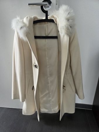 Wintermantel mit Fellkapuze, creme, Grösse M