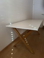 Schreibtisch weiss, Holzbeine X-Fuss, gebraucht 160x80cm