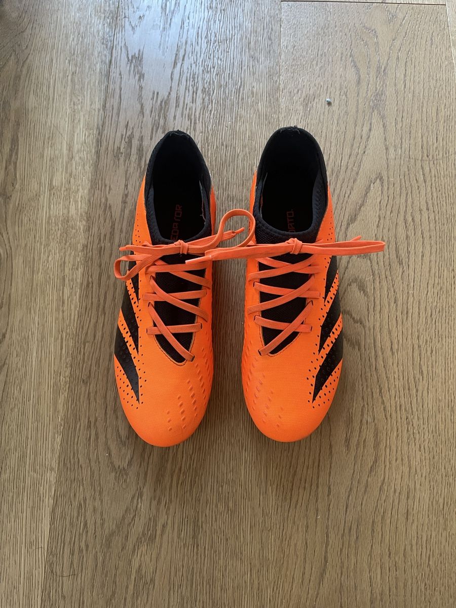 Adidas Herrenschuhe: Fussballschuhe Adidas Predator – Gebraucht aus Paspels von Giango33