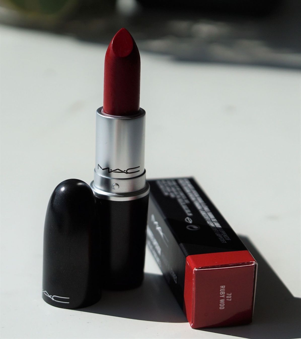 Make-up: MAC Ruby Woo Retro Matte Lippenstift-NEU – Neu und originalverpackt aus Zürich von sambaum 6