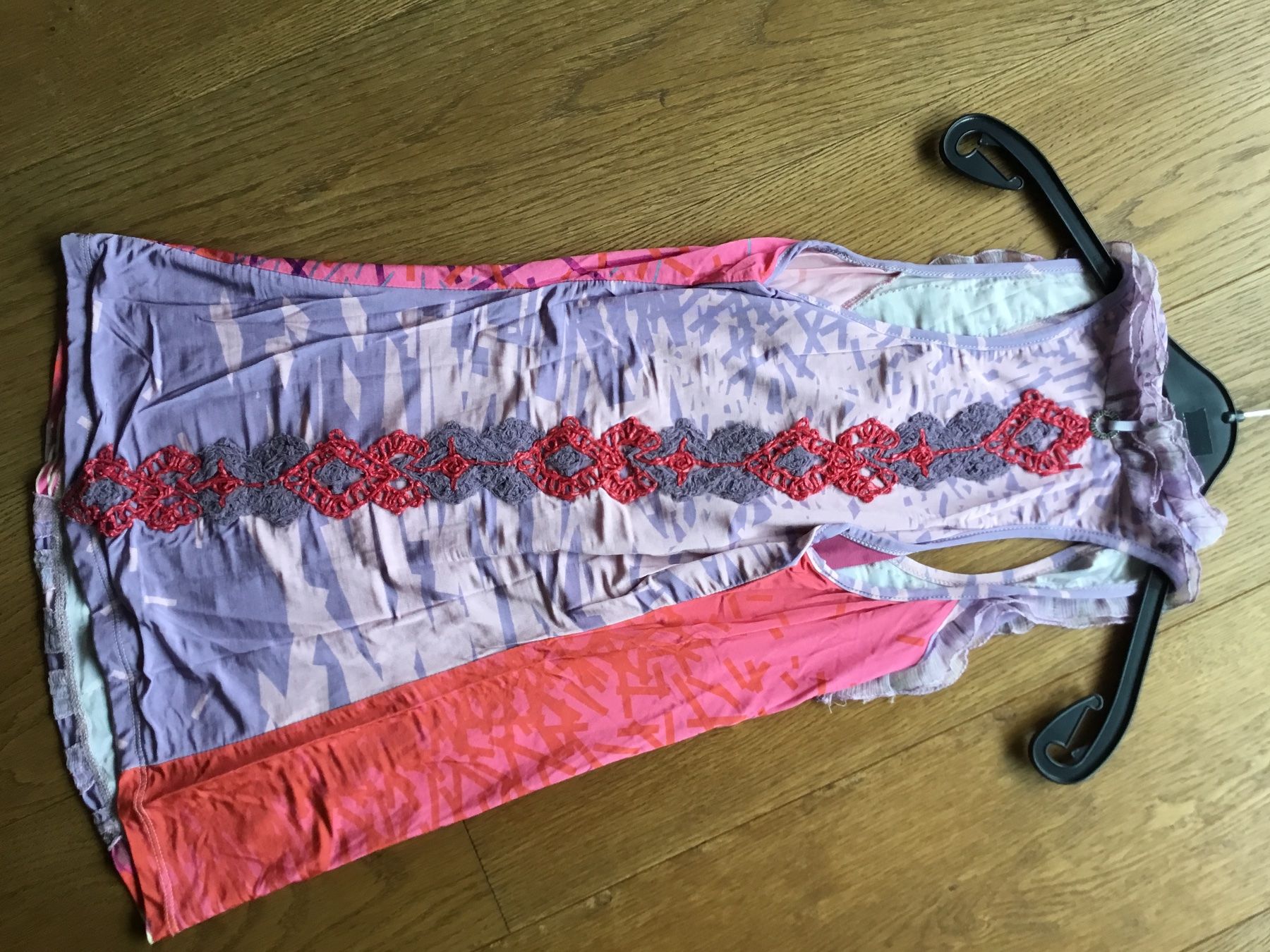 Tops: Save the Queen Top – Neu (gemäss Beschreibung) aus Oberwil b. Zug von evasale4you 1