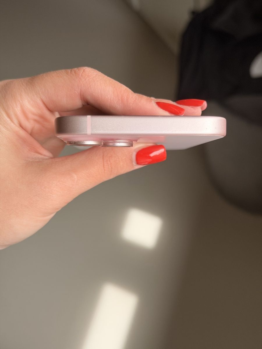 Apple Telefoni cellulari / Smartphones: iPhone 15 – Usato da St. Moritz venduto da mar_zq7j 2