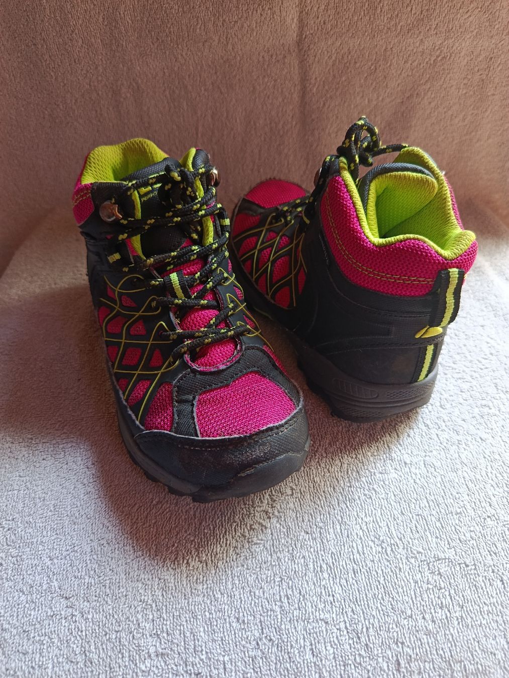 Everest Chaussures garçon: Wanderschuhe Kids – D'occasion à Aarwangen par GiLANi 1
