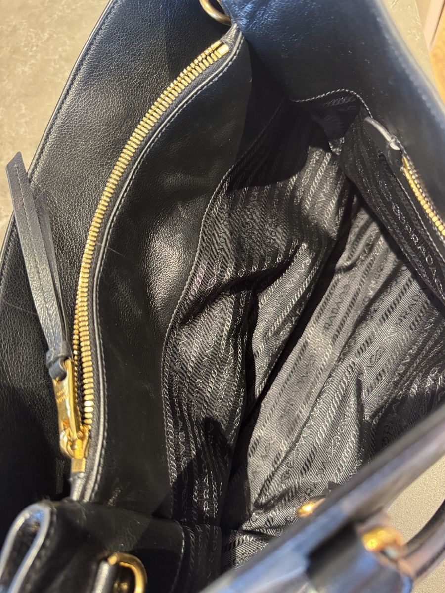 Prada Taschen für Damen: Prada Kalbsledertasche Double 1BA579 Schwarz – Gebraucht aus Schindellegi von Leormn_ch 2