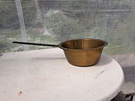 Casserole cuivre avec manche