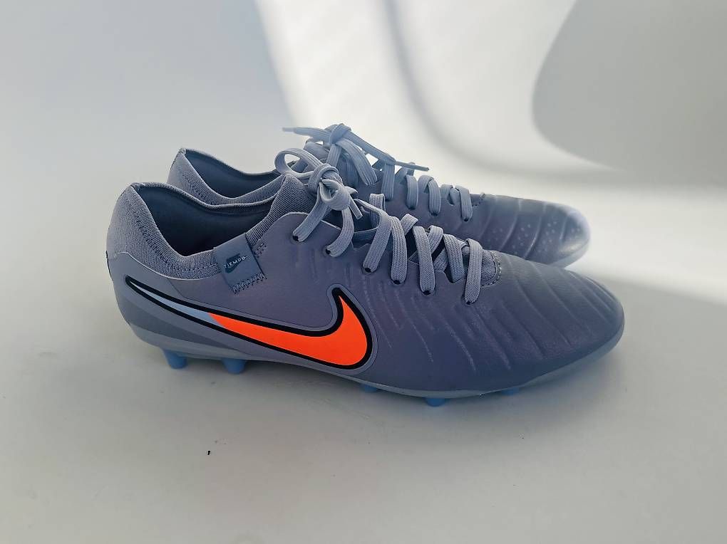 Herrenschuhe: Chaussures foot Nike neuves  – Neu und originalverpackt aus Corsier-sur-Vevey von hel_m267