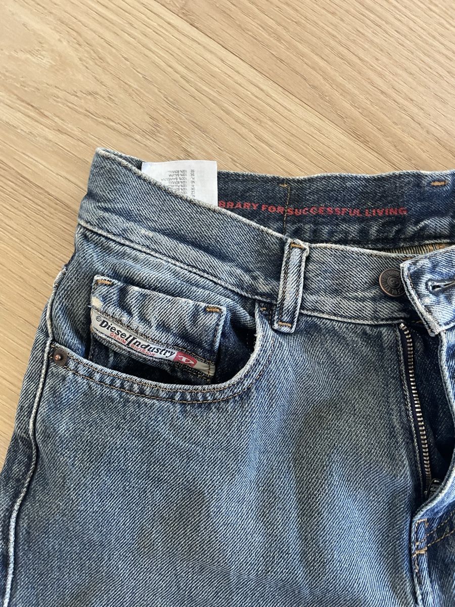 Diesel Jeans: Diesel Flared Jeans W27 – Usato da Ecublens VD venduto da Max_b5fw 1