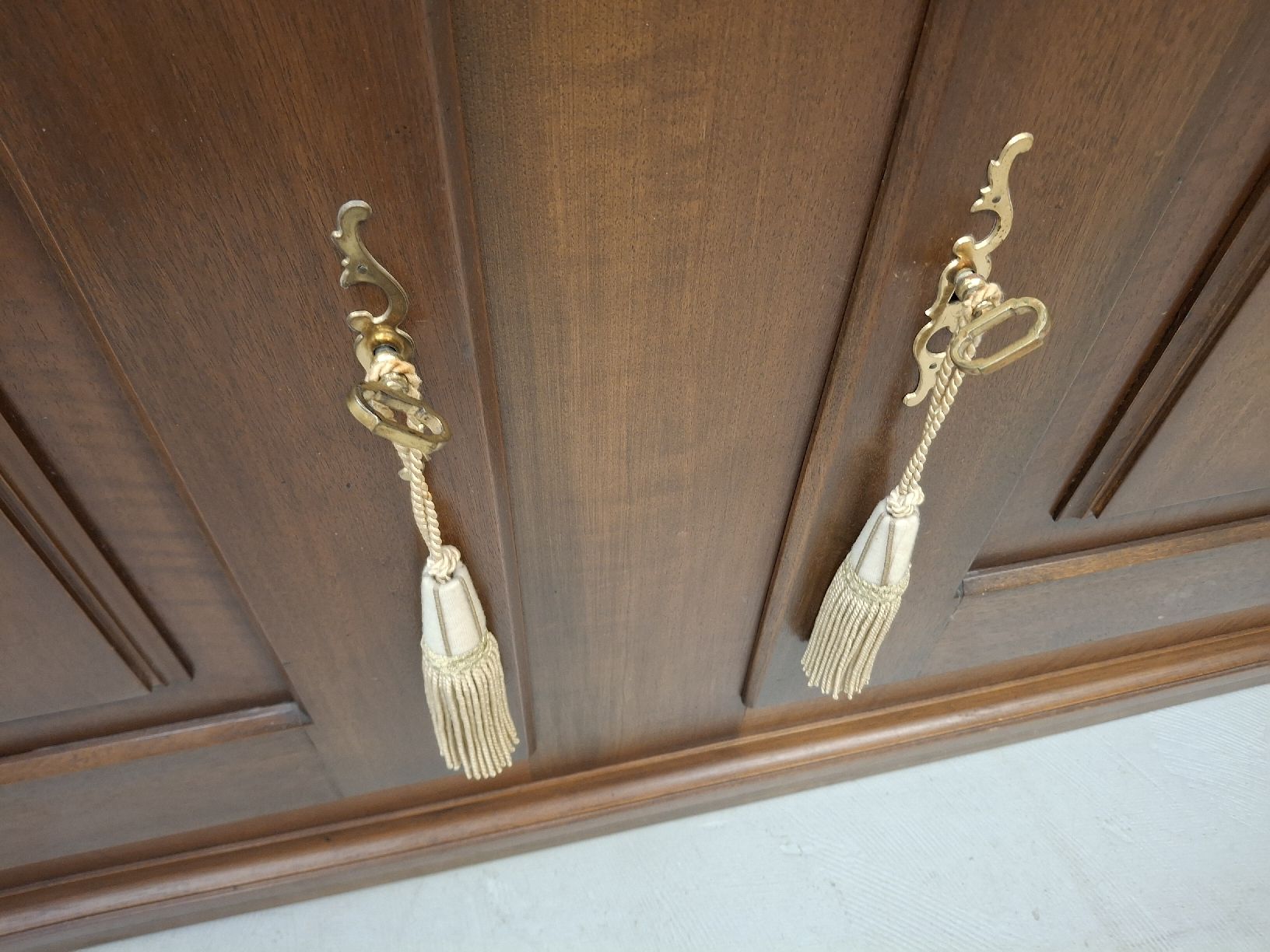 Kommoden: Sideboard, Kommode, Buffet mit 2 Türen – Gebraucht aus Fislisbach von HurtiBrocki 5
