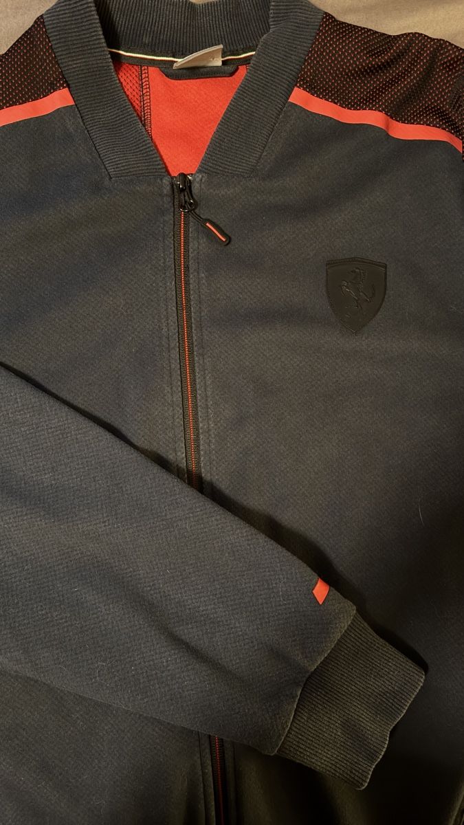 Ferrari Vestes: Ferrari Jacke von Puma – D'occasion à oberwangen b.bern par sar_5v6q