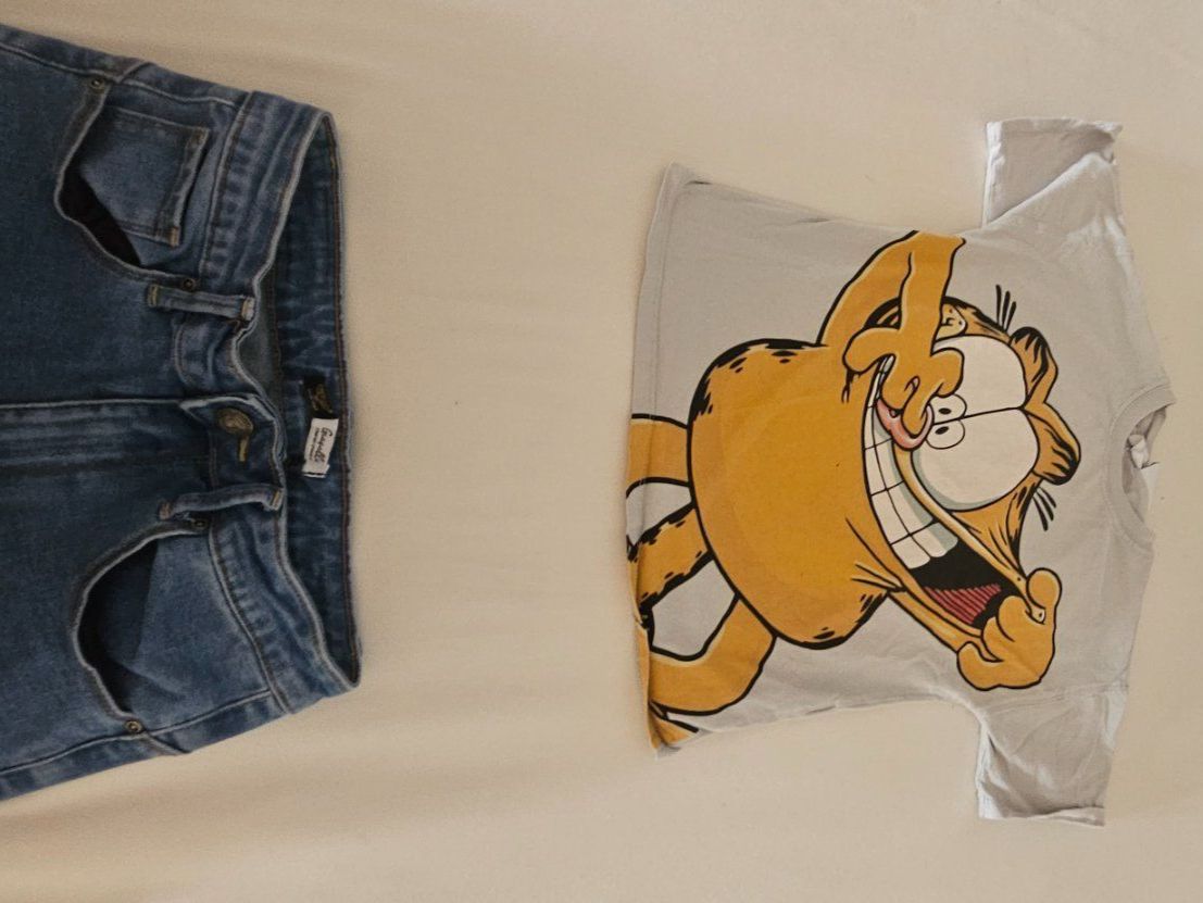 Zara Lotti & Set di vestiti: Ein cooles secondhand Outfit mit Garfield und coole Jeans – Usato da zollikon venduto da irissauer 3