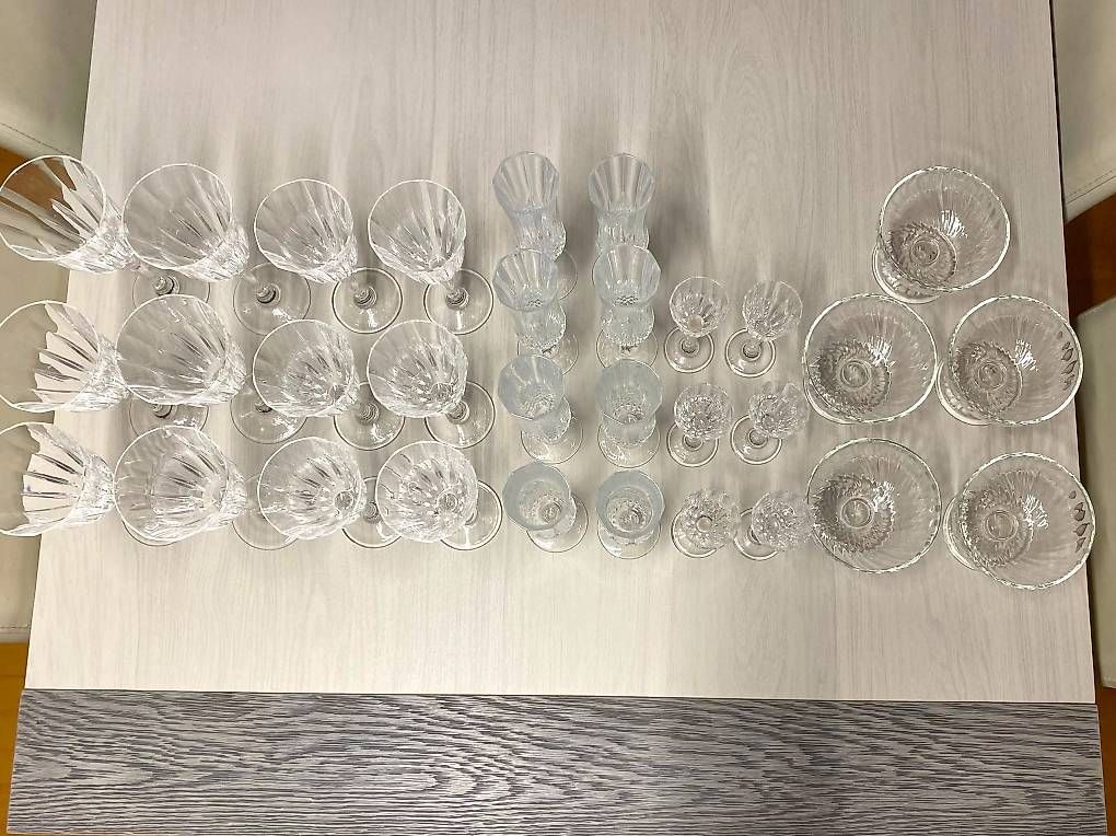 Bicchieri: Set de verres anciens bien conservés – Usato da Vufflens-la-Ville venduto da mar_xv8k