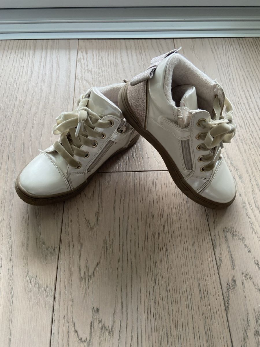 Scarpe per ragazzi: Sneaker Mädchen 30 – Usato da Arbedo venduto da Greg2hand