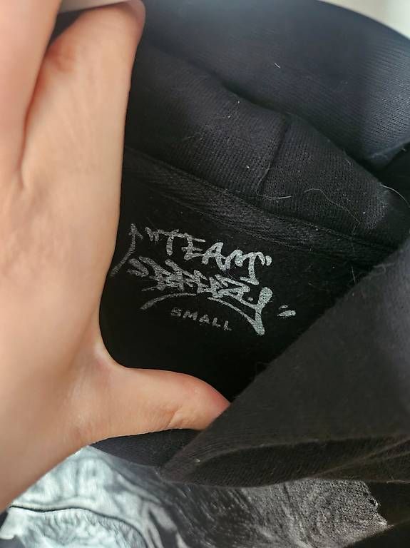 Pulls & Sweat-shirts: Chris Brown Hoodie – D'occasion à Frauenfeld par Jewells-Child 2