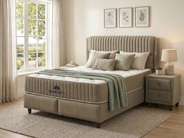 Bequemes modernes und neues Bett mit Matratze