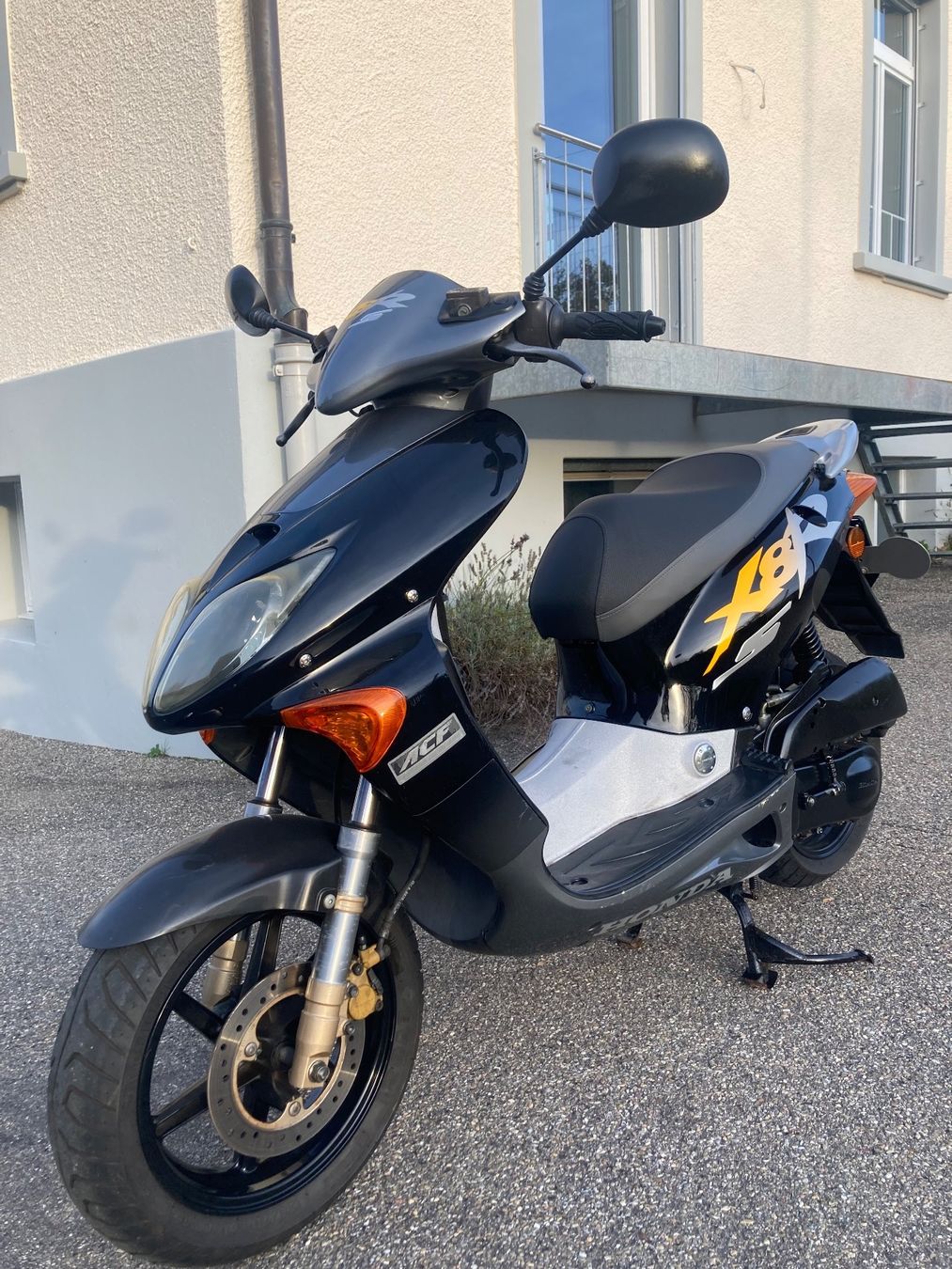 Honda Scooter: Honda szx 50 – Usato da St. Gallen venduto da zx10r 3