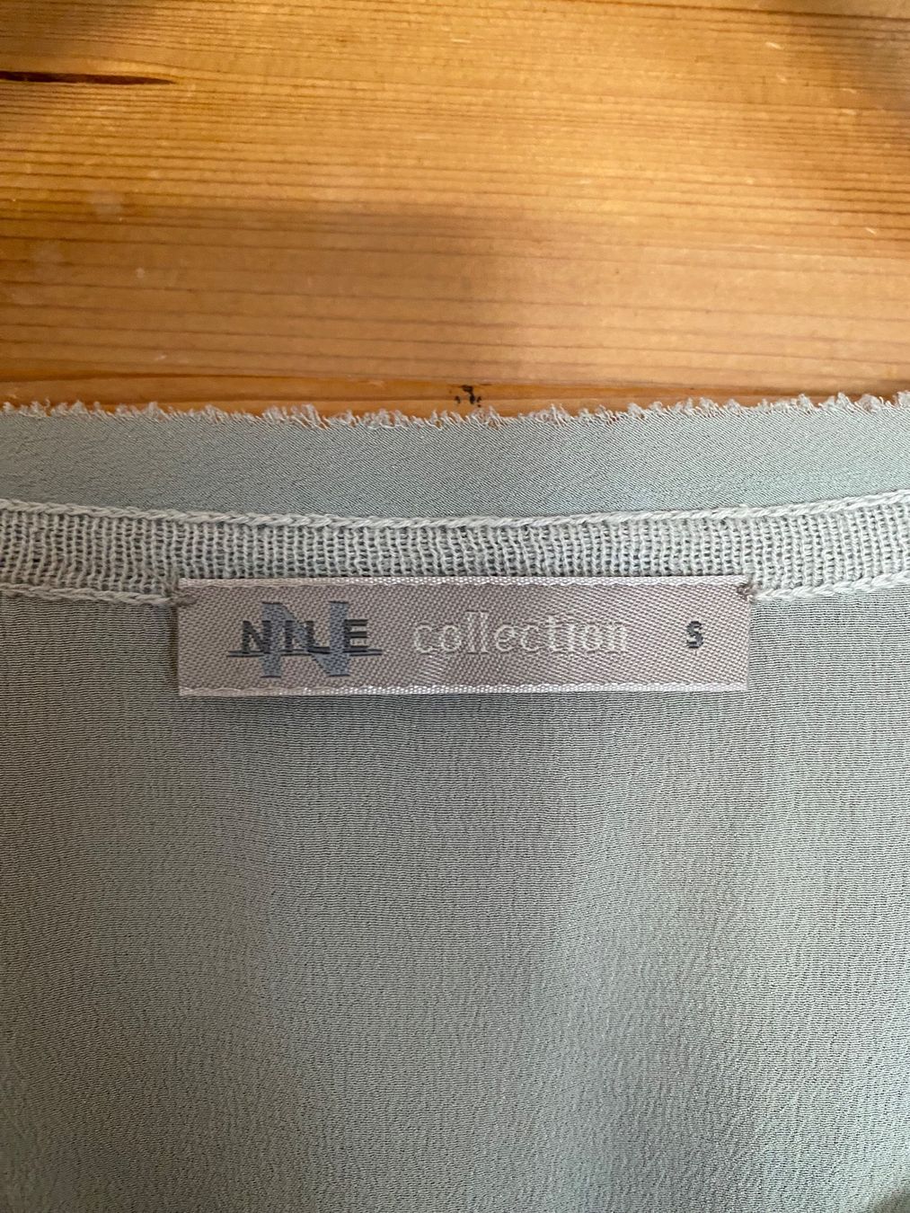 Nile Top: Hübsches Top von Nile – Usato da Freienbach venduto da sala8807 2