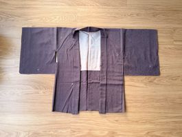 Traditioneller japanischer Haori (Kimono) Lila