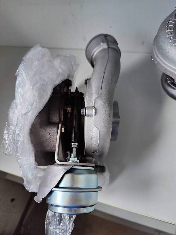 Tutti pezzi di ricambio auto: Turbo VW Audi 2.5 TDI – Usato da Bex venduto da Samu41 1