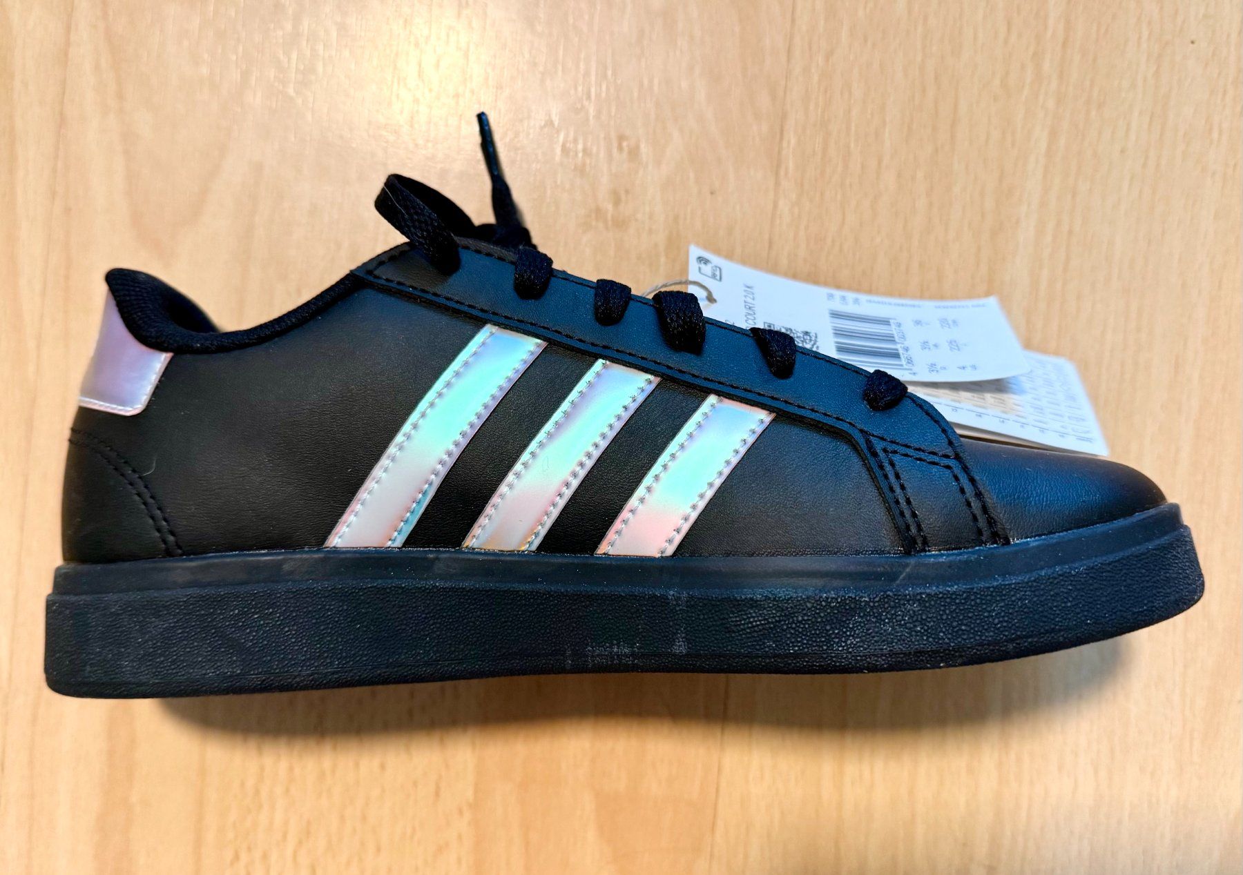 Adidas Scarpe da donna: 3 Paar Adidas Sneaker Gr. 36 – Nuovo (secondo la descrizione) da Bern venduto da Kraehe1 2
