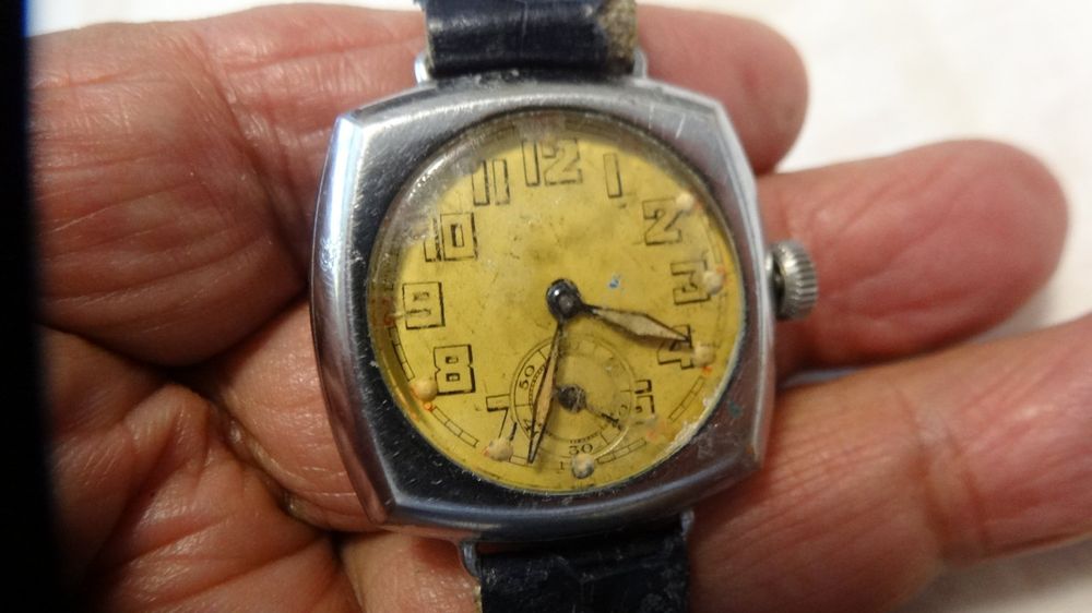 Orologi: ANTIK HERREN CHRONO SECONDEN UHR,HANDAUFZEUG.LÄÜFT--30X30MM – Usato da zürich venduto da ahmad01 8