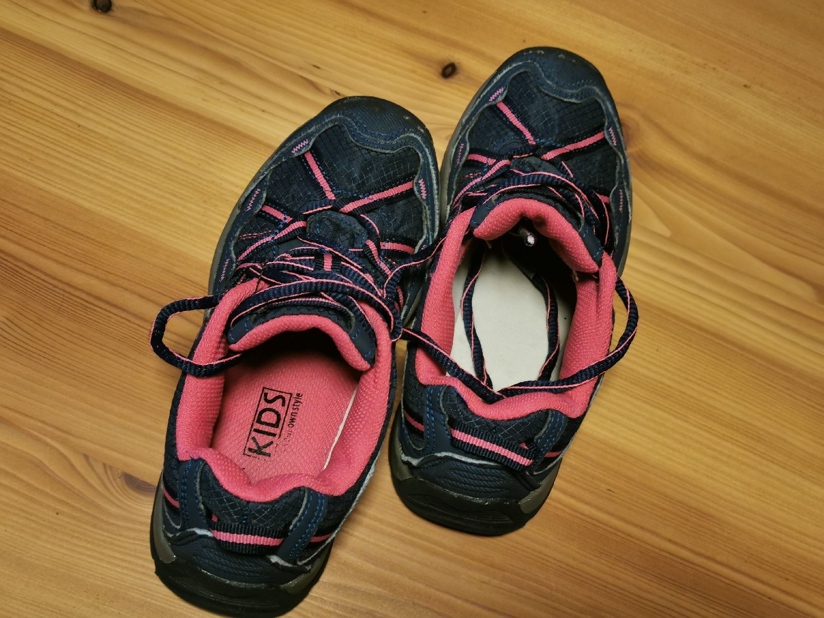 Scarpe per ragazze: Trekkingschuhe Grösse 34 – Usato da Grünenmatt venduto da ras_7ksp 2