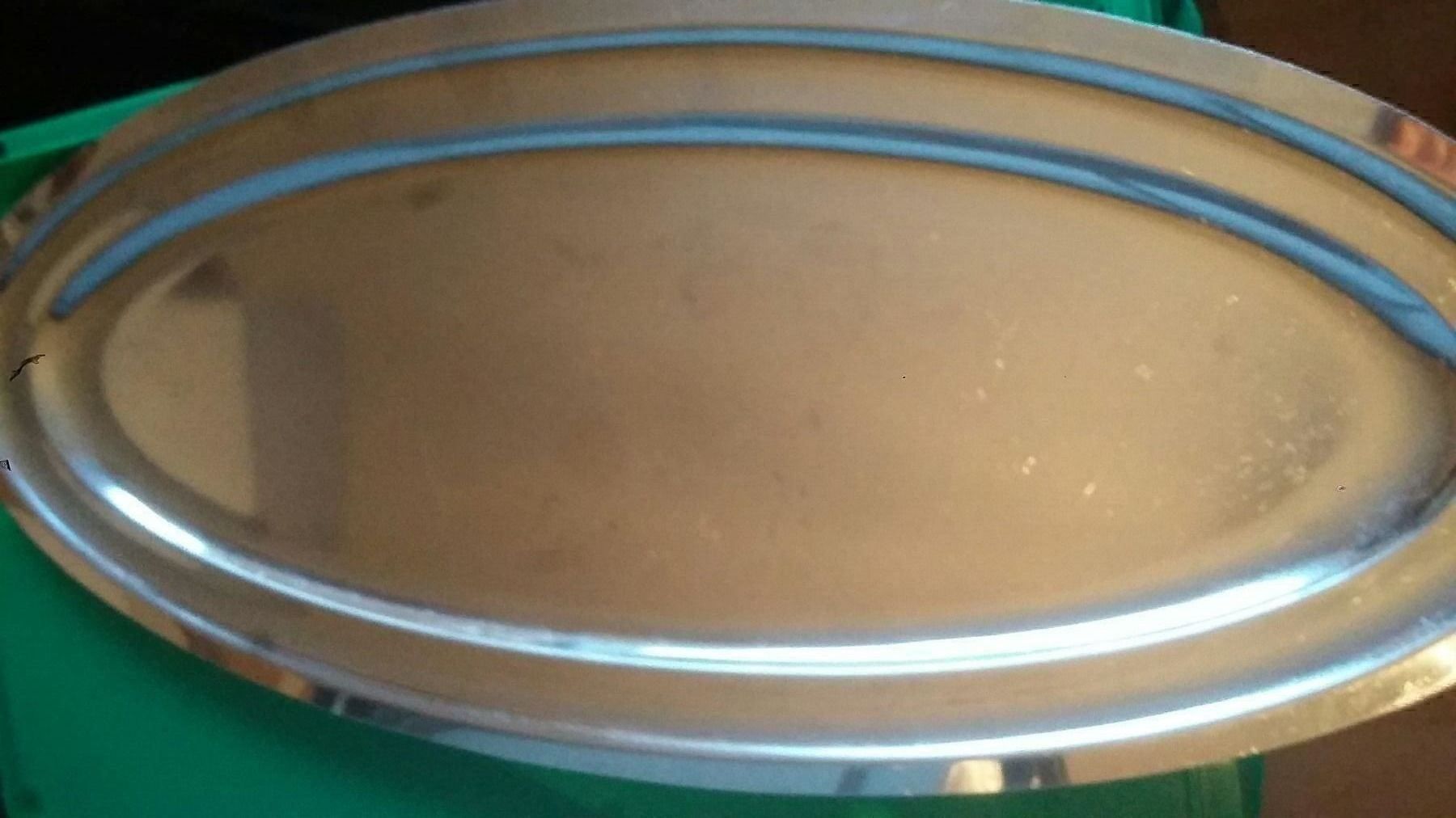 Piatti di portata: 1 plat inox???(Occasion) – Usato da Miecourt venduto da Marly1