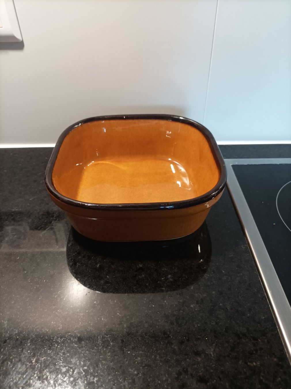 Ciotole: Recipient marron pour de salade – Usato da Lausanne venduto da hdo_d2mm