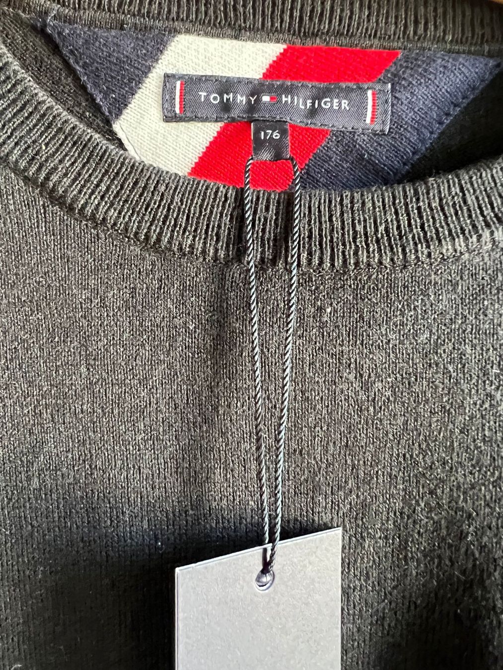 Tommy Hilfiger Maglioni & Felpe: Tommy Hilfiger Pullover schwarz – Nuovo (secondo la descrizione) da Lupfig venduto da Pluribus 1