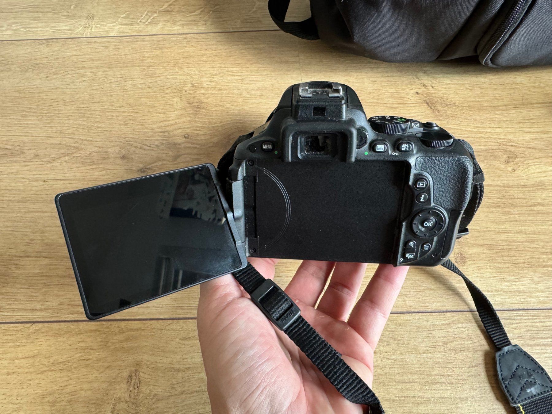 Nikon Kamera: Nikon D5500 mit Zubehör – Gebraucht aus Effretikon von Adics 3