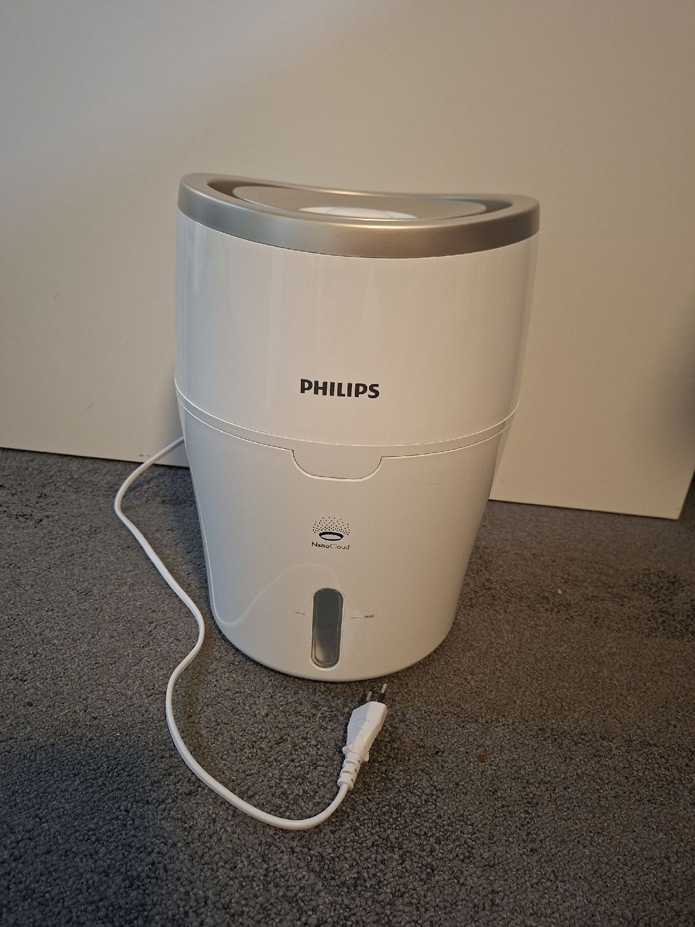 Philips Luftbefeuchter: Philips Luftbefeuchter und 4x Filter neuwertig – Gebraucht aus Rütihof von Pipo1893 1