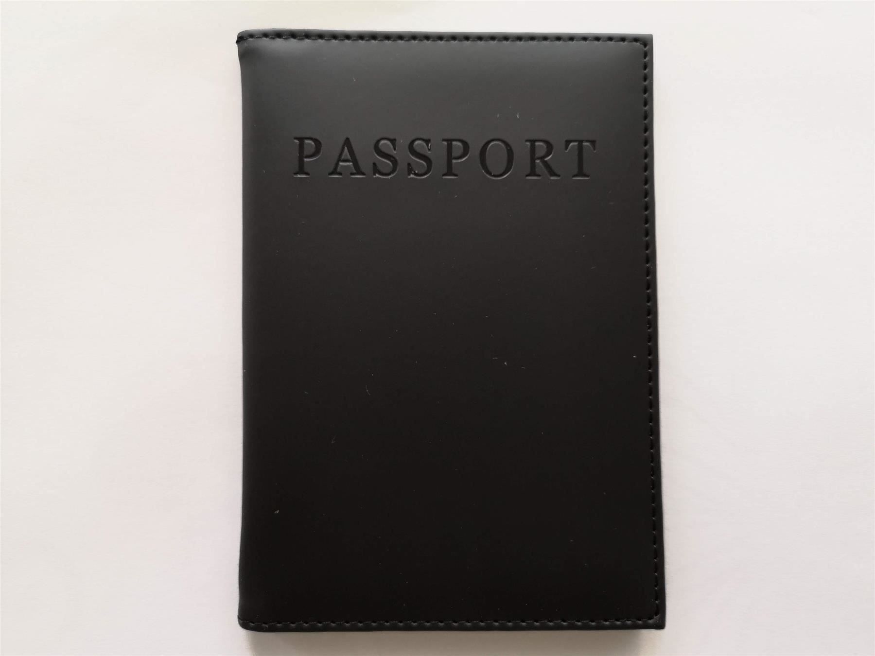 Cover & Protezioni schermo: Passhülle Passport Brieftasche (schwarz) – Nuovo e nell'imballaggio originale da Winterthur venduto da trend-produkte