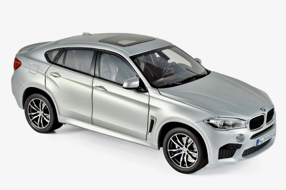 BMW Modellini d'auto: BMW X6 M 2015 MASSSTAB 1:18 SILBERMETALLIC – Nuovo e nell'imballaggio originale da Erlenbach im Simmental venduto da Model_box