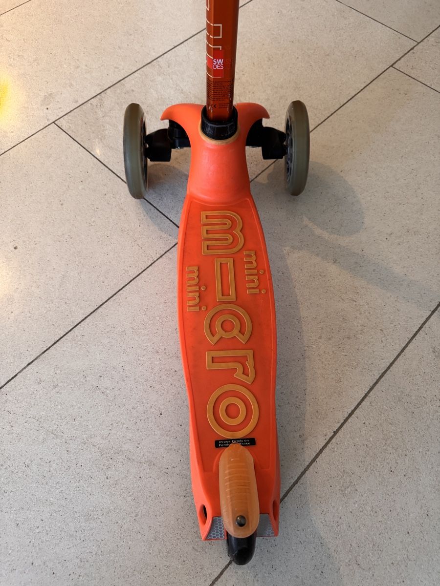 Giocattoli: Micro Mini Scooter - w/ wheel whizzer & bottle holder – Usato da Affoltern am Albis venduto da Pitu86 4