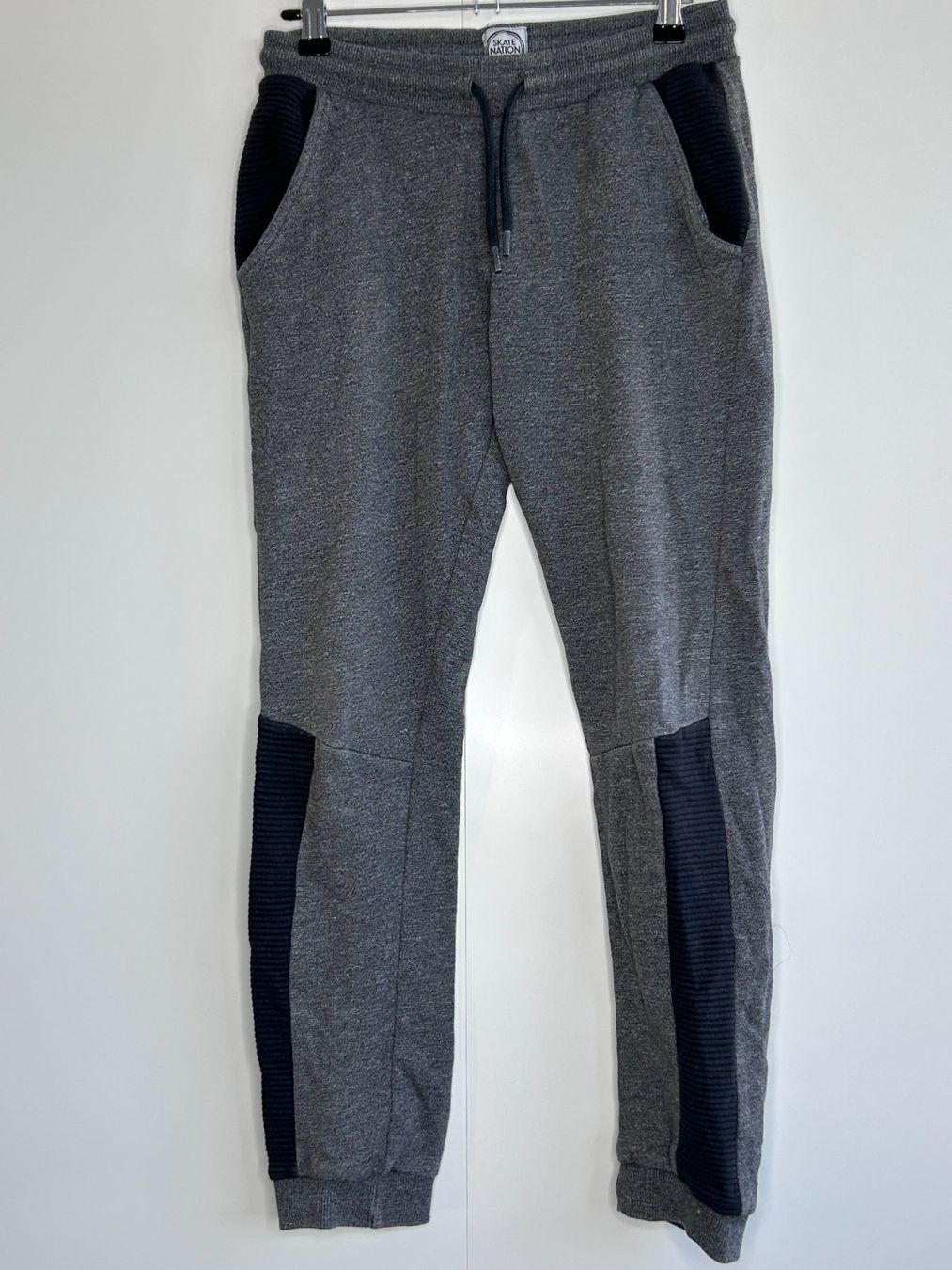C&A Pantalons: C&A Joggers – D'occasion à St. Gallen par look-twice