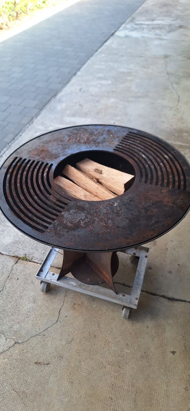 Cheminée d'extérieur: Feuerschale mit Aluminium Abdeckung . – D'occasion à Basel par Meggesflomi 2
