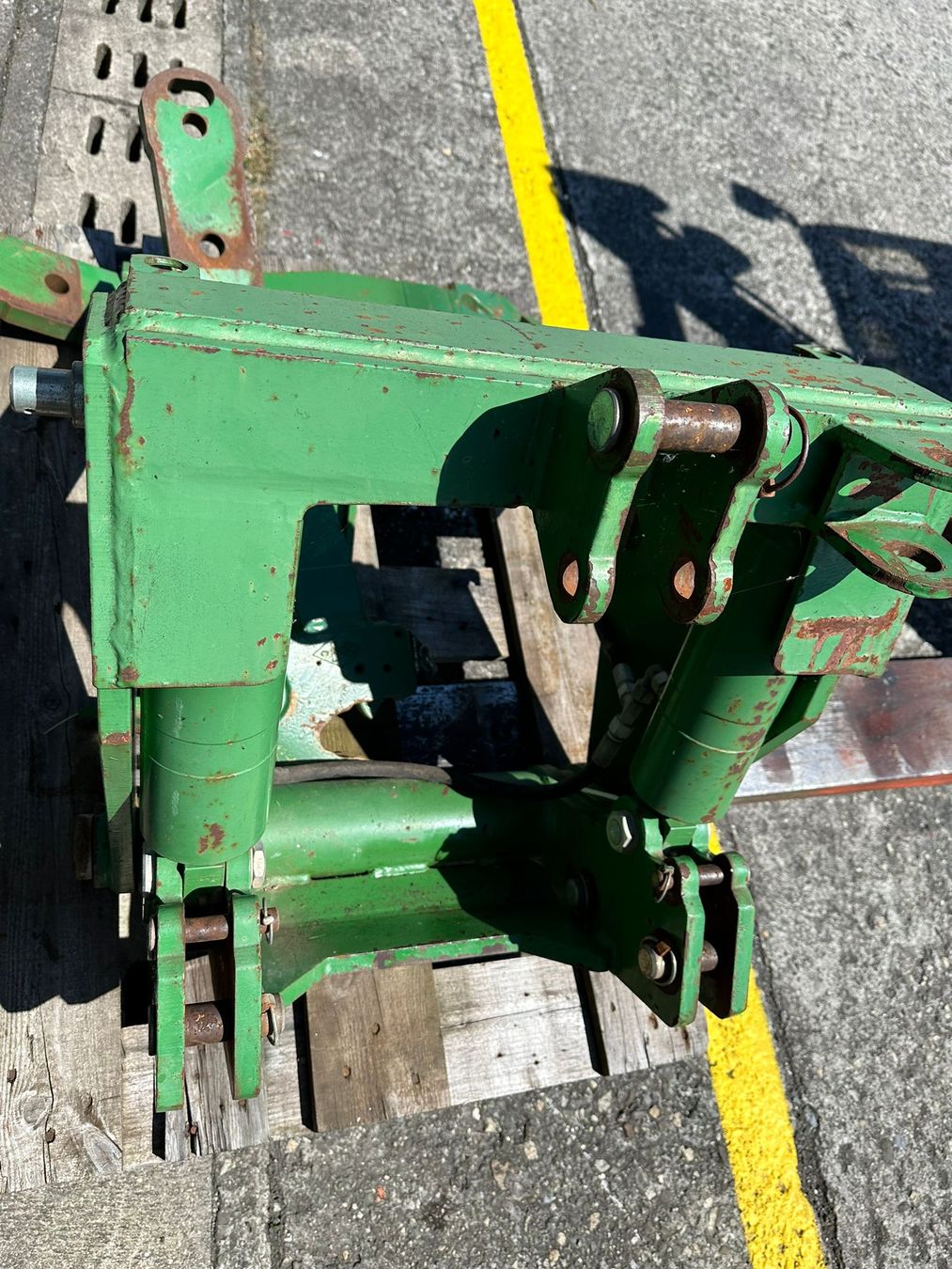 Traktoren: Fronthydraulik – Gebraucht aus Triesen von  3
