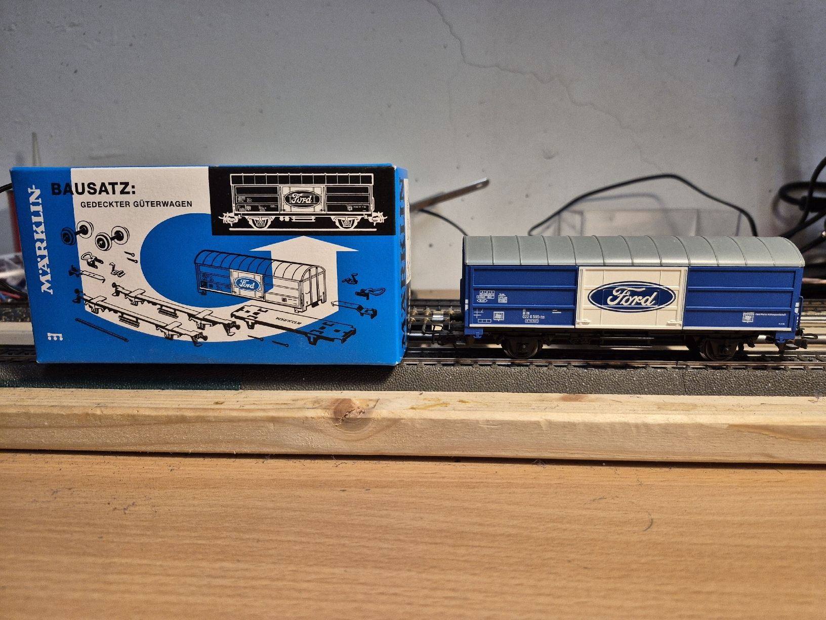 Märklin Modellini di ferrovie: Märklin Güterwagenbausatz Ford – Usato da Gelfingen venduto da sammythetammy