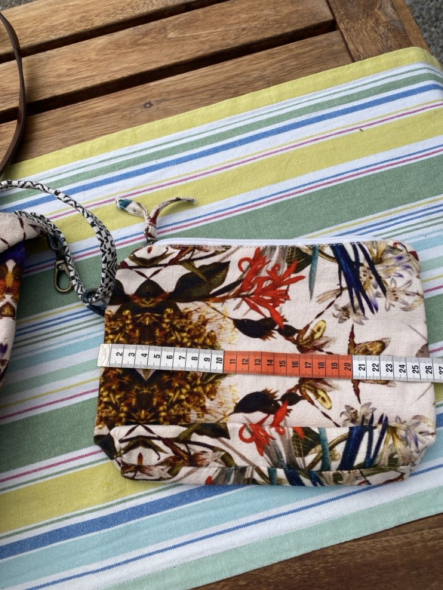 Borse da donna: Strandtasche ANOKHI mit Necessaire – Usato da Biel-Benken BL venduto da PANORMUS 4