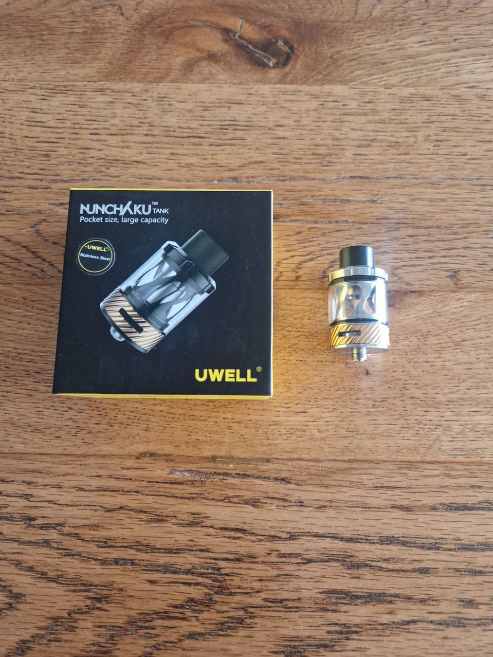 Uwell Altri Prodotti per fumatori: Vape Uwell Nunchaku Mod + zwei Tanks – Usato da Bülach venduto da Lukas_ZRH 3