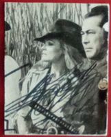 Toshirō Mifune 1920-1997 Autogramm Bild mit Ursula Andress