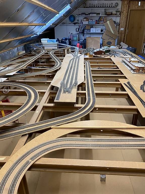 Modellini di ferrovie: Div. Modelleisenbahn H0 Schienen – Usato da Sissach venduto da Churzschluss 3