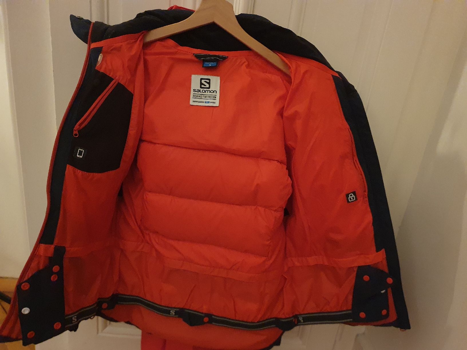 Salomon Completi & Tailleur: veste et pantalons de ski salomon – Usato da Lausanne venduto da seb_p758 2
