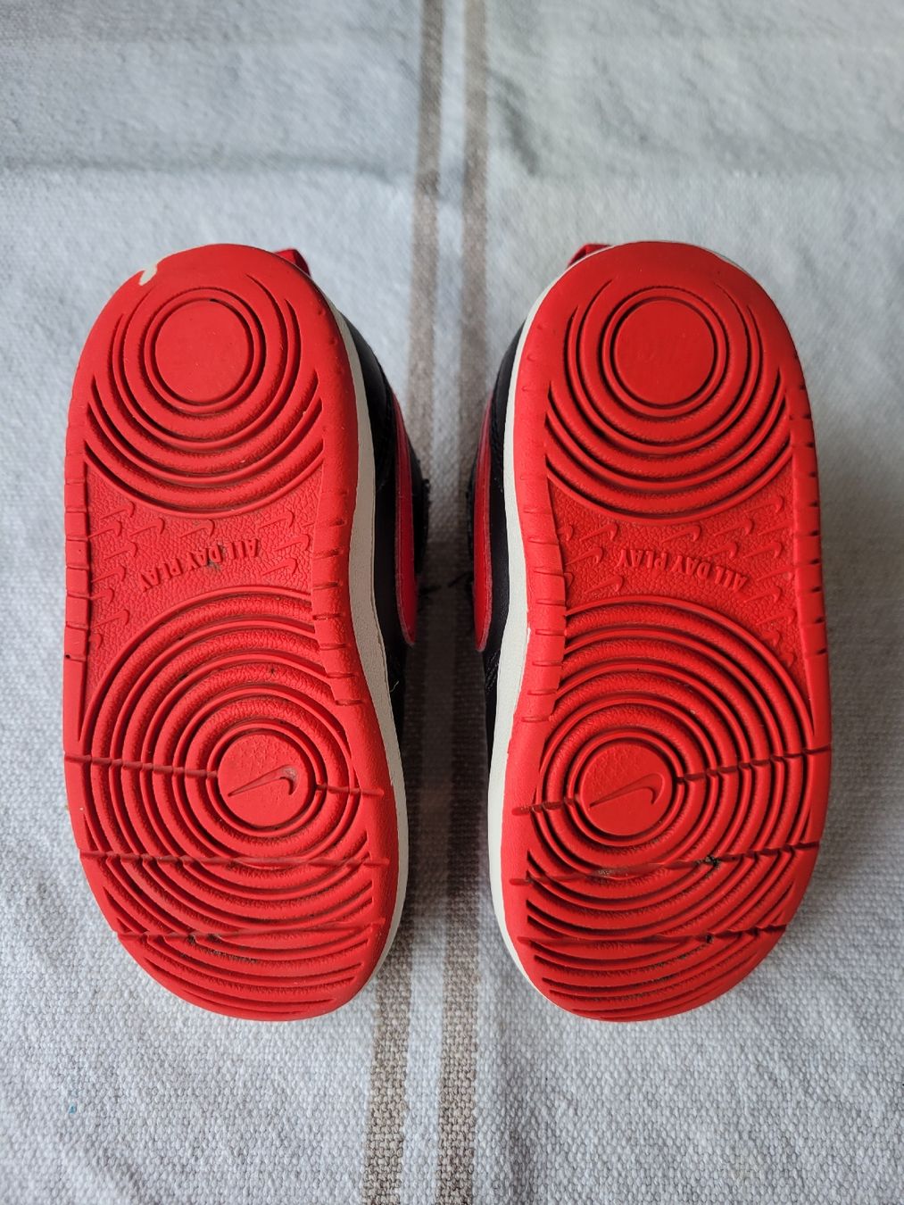 Nike Scarpe per ragazzi: basket Nike, taille 24 – Usato da Neuchâtel venduto da valerizette 3